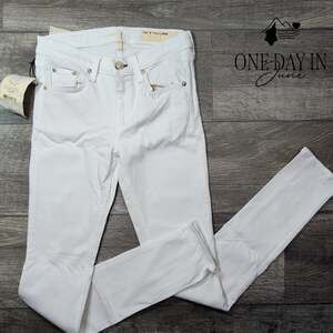 Rag & Bone Skinny Jeans Bright White Stretch Denim NWT Size 4 (27)